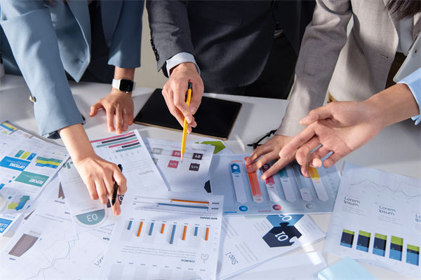 交易成功的人到底做对了什么？其实很简单，但大多数人都坚持不了